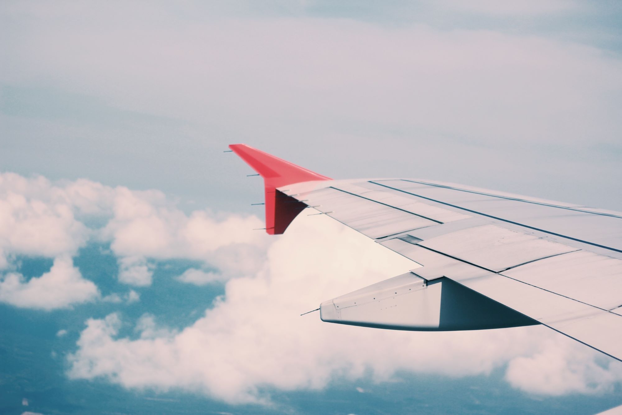 Airline Credit Card vs. Travel Credit Card: What are the Differences?